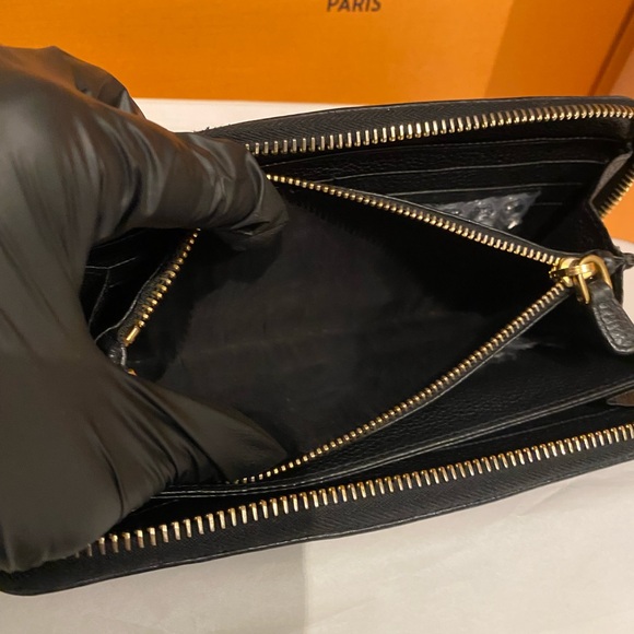 Prada Vitelli Diano Long Zip Around Wallet - Picture 13 of 14